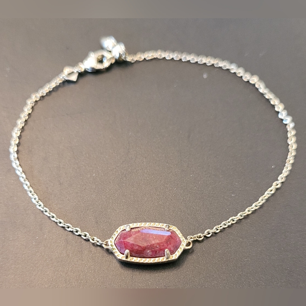 KENDRA SCOTT Elaina Silver Bracelet With Red Stone.
